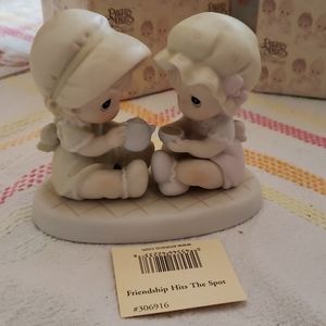 Precious Moments Friendship Hits the Spot